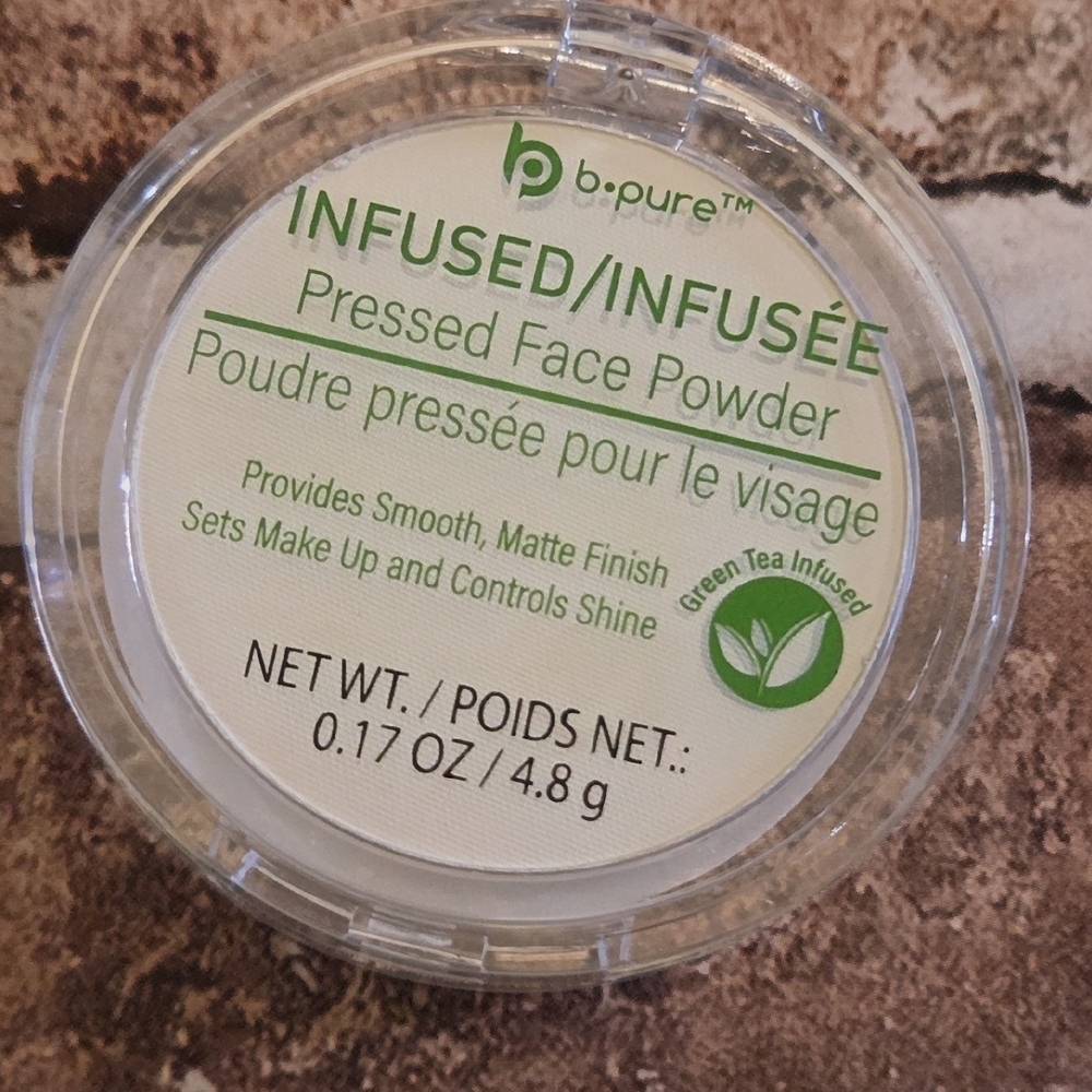 b.pure Infused Pressed Face Powder — Cream/Beige - Picture 2 of 5